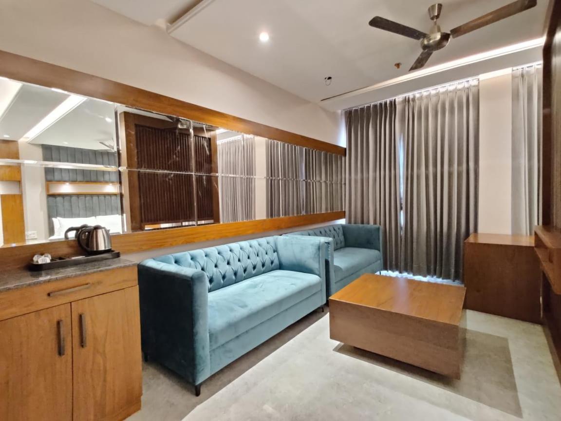 Hotel Parth Una  Екстериор снимка