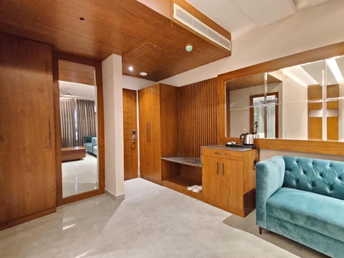 Hotel Parth Una  Екстериор снимка